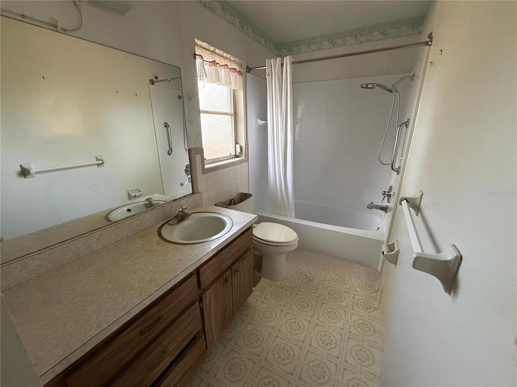 1456 Royal Road Venice, FL 34293 - Photo 6 of 17