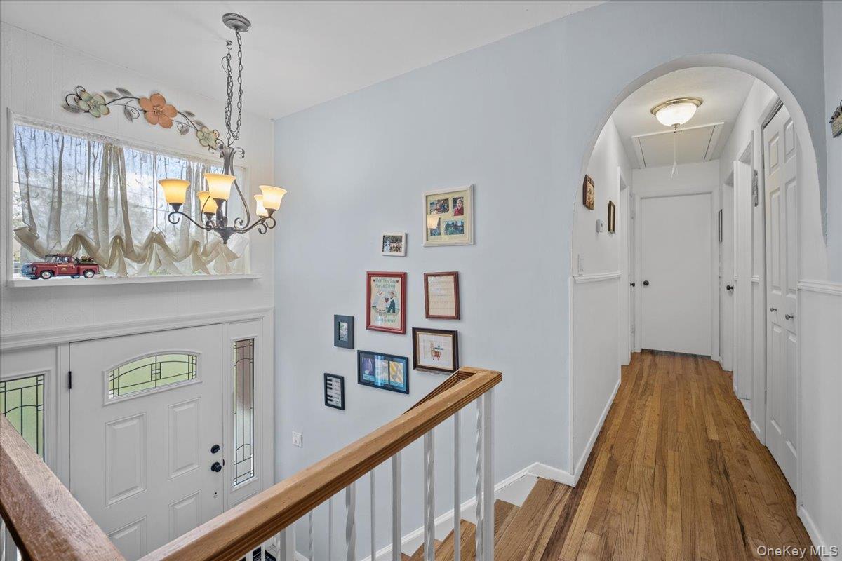 10 Richard Road Mahopac, NY 10541 - Photo 11 of 33 Entrance foyer with wood finished floors and baseboards