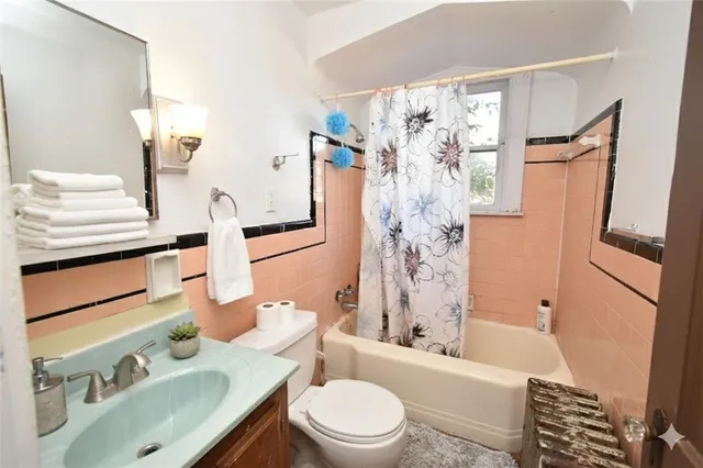 $125,000 | 343 East 12th Avenue, Homestead, PA 15120