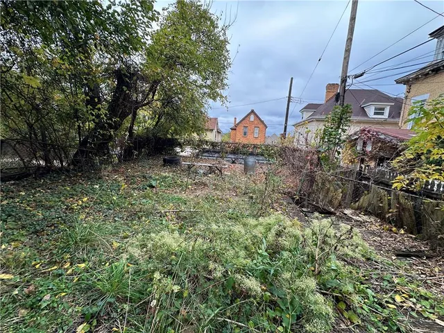 $125,000 | 343 East 12th Avenue, Homestead, PA 15120