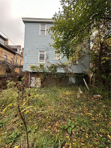 $125,000 | 343 East 12th Avenue, Homestead, PA 15120