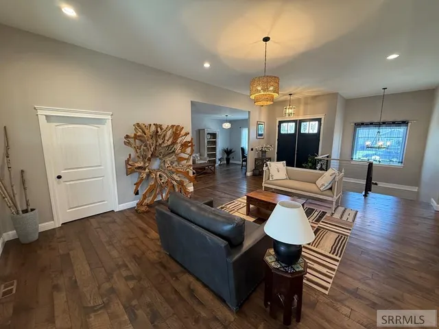 $1,200,000 | 1078 Greenside Loop, Rexburg, ID 83440