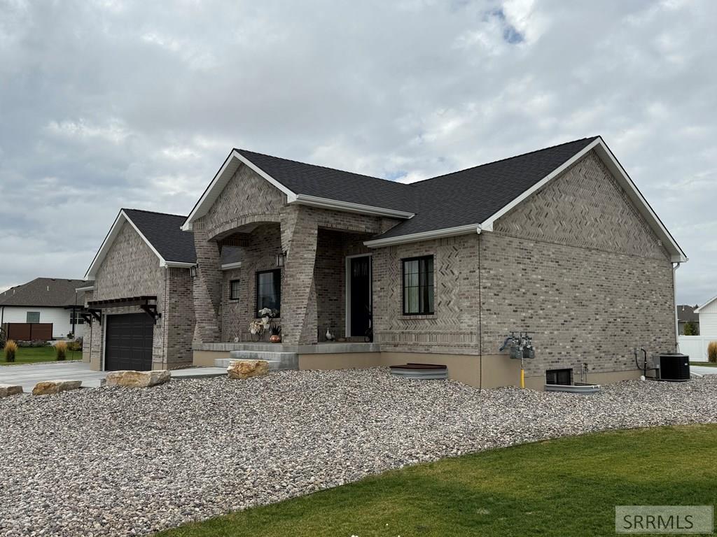 1078 Greenside Loop Rexburg, ID 83440 - Photo 4 of 76