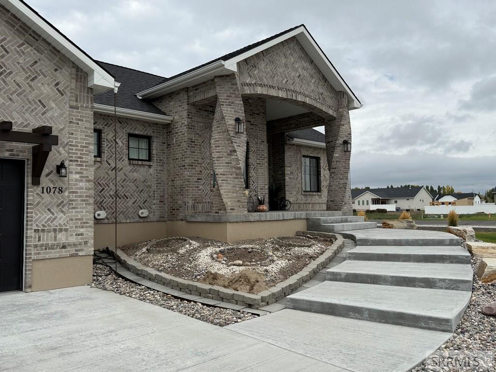 1078 Greenside Loop Rexburg, ID 83440 - Photo 5 of 76