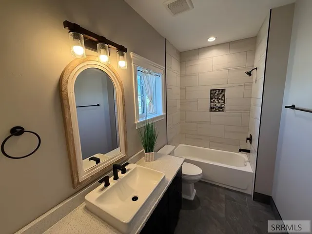 $1,200,000 | 1078 Greenside Loop, Rexburg, ID 83440