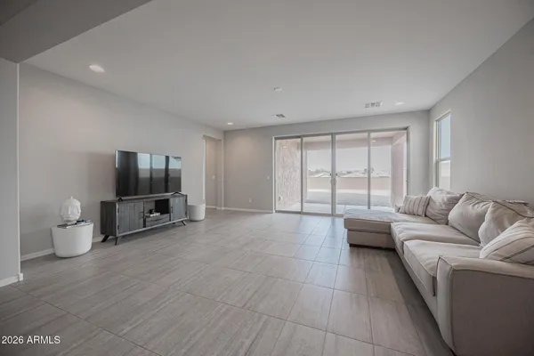 $2,295 | 7128 West Coles Road, Laveen, AZ 85339