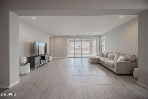 $2,295 | 7128 West Coles Road, Laveen, AZ 85339