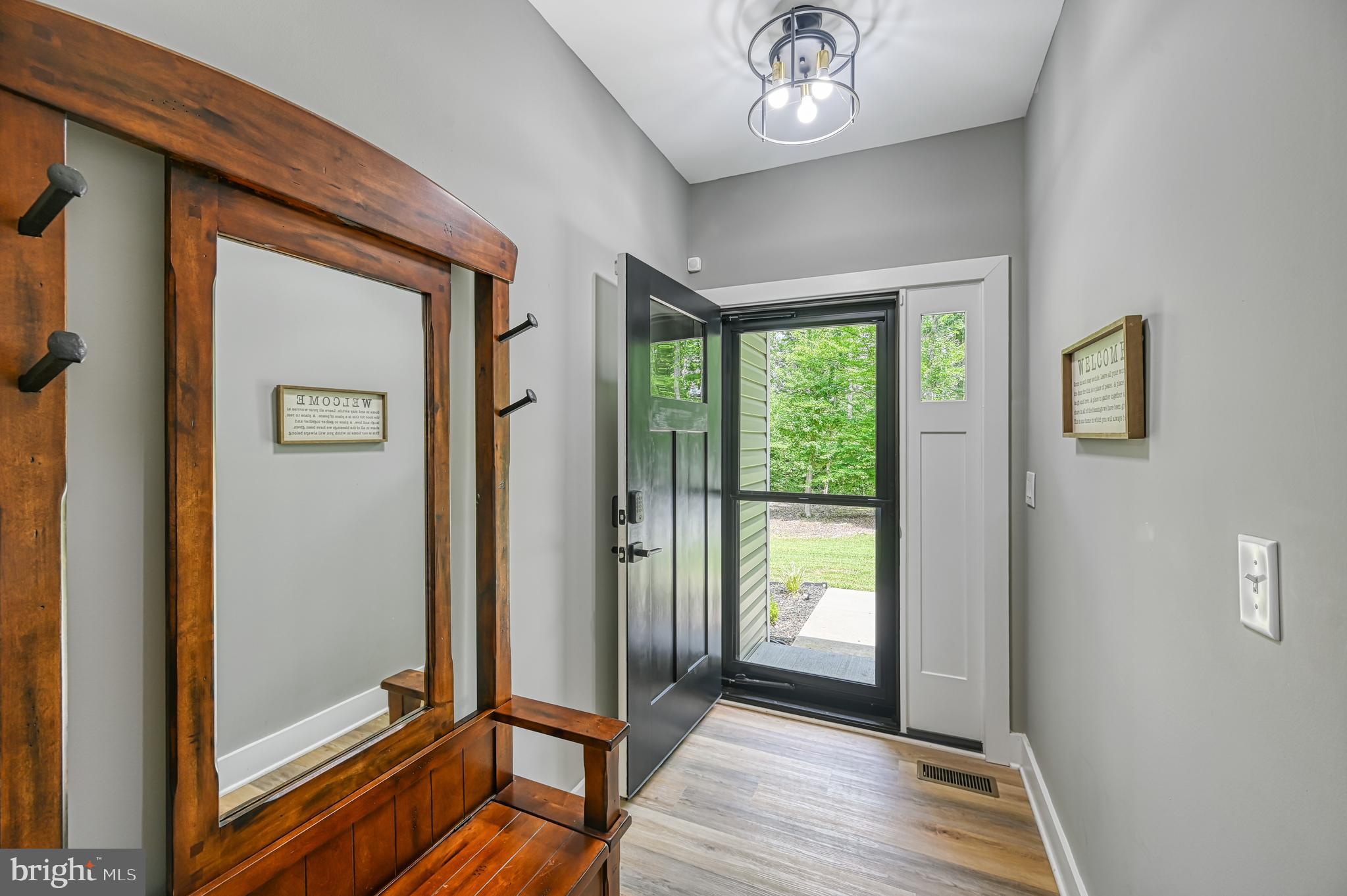 10052 Fairview Road Partlow, VA 22534 - Photo 7 of 51 Foyer