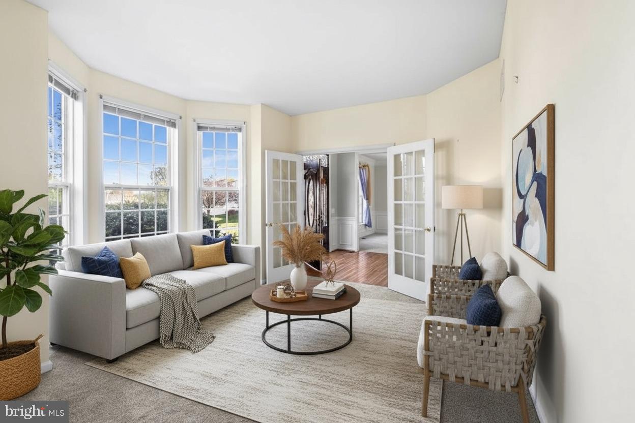 8 Peacock Place Newark, DE 19711 - Photo 29 of 70 a living room with furniture and a large window