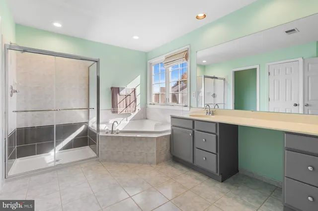 $724,900 | 8 Peacock Place, Newark, DE 19711