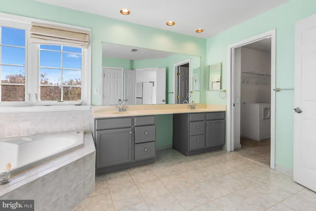 $724,900 | 8 Peacock Place, Newark, DE 19711