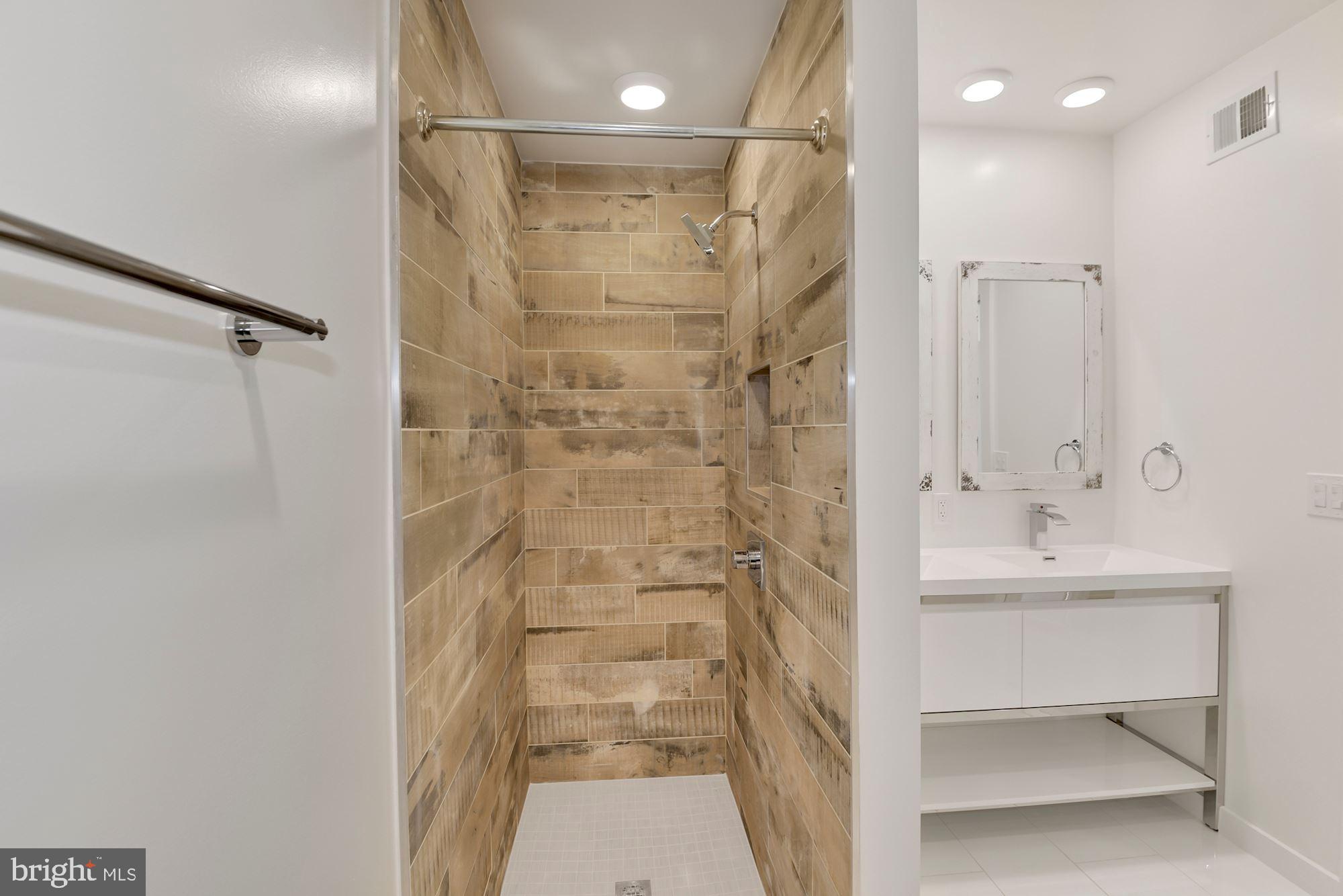 2009 E Street Northeast, Unit 4 Washington, DC 20002 - Photo 38 of 76 Gallery Image 38