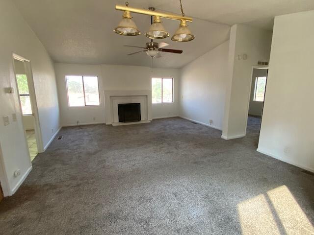 42124 South Fork Drive Three Rivers, CA 93271 - Photo 7 of 15 Living room