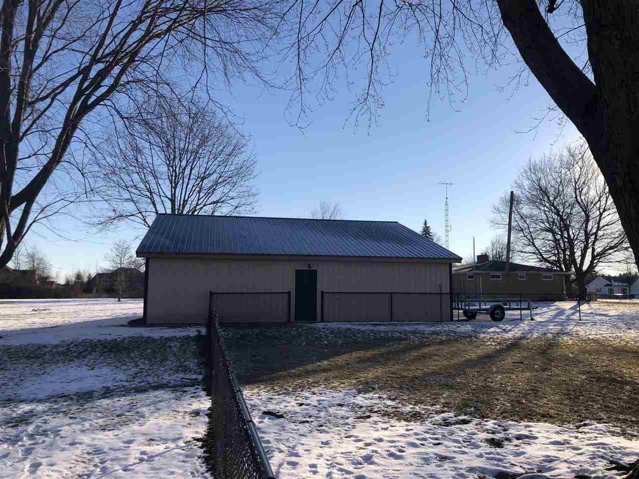 2139 Midland Road Bay City, MI 48706 - Photo 31 of 48 50032754-30.JPG