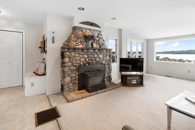 $1,575,000 | 37-38 South Dyers Cove Road, Harpswell, ME 04079