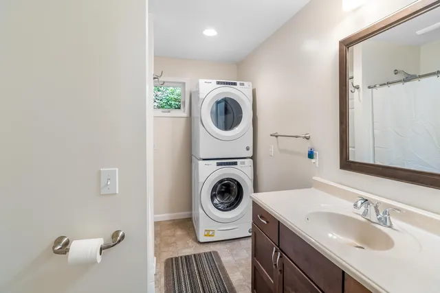 $1,575,000 | 37-38 South Dyers Cove Road, Harpswell, ME 04079