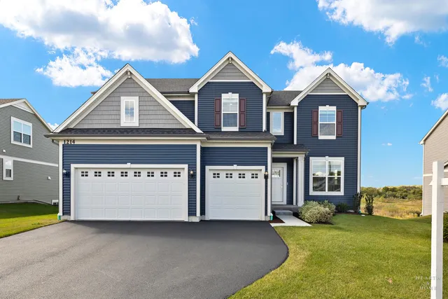 $599,900 | 1214 Buckeye Circle, Crystal Lake, IL 60012