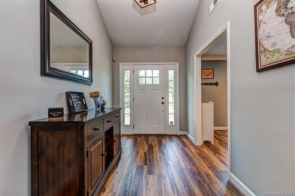 4733 Truscott Road Charlotte, NC 28226 - Photo 3 of 27 Gallery Image 3