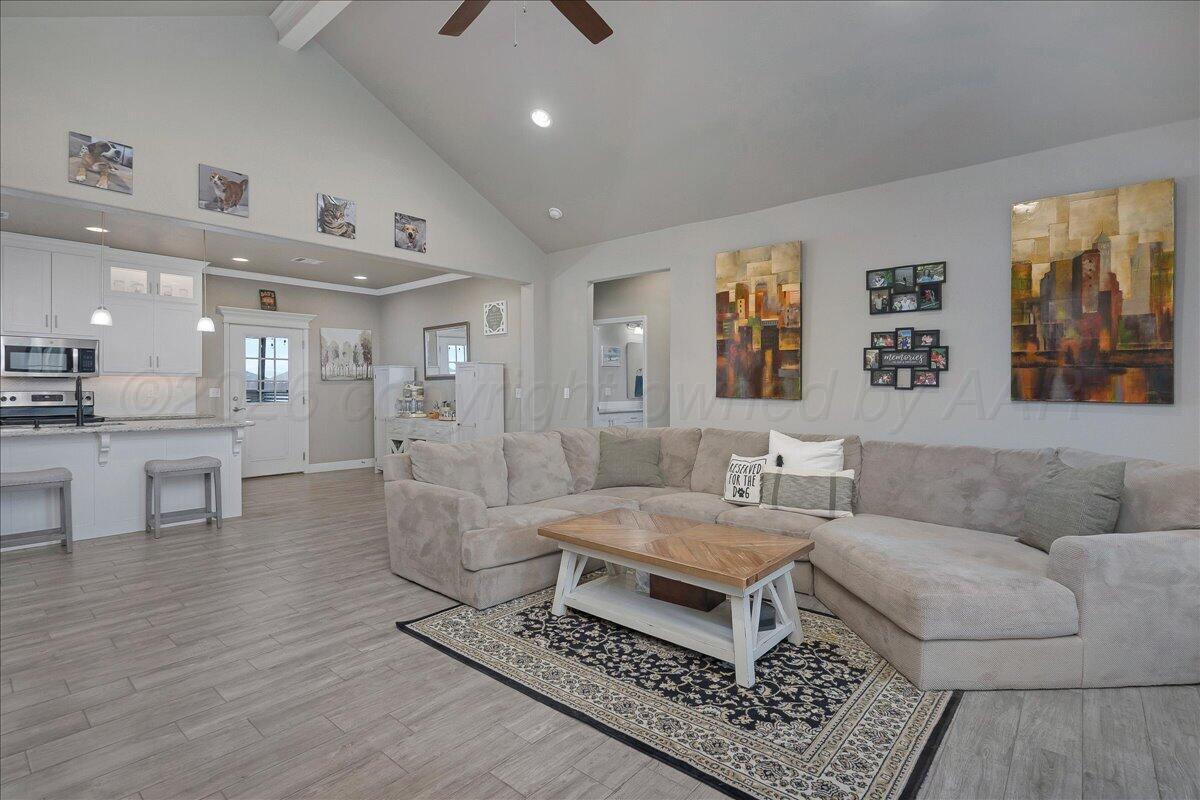 39 Cm Lane Canyon, TX 79015 - Photo 4 of 26 a living room with furniture and wooden floor