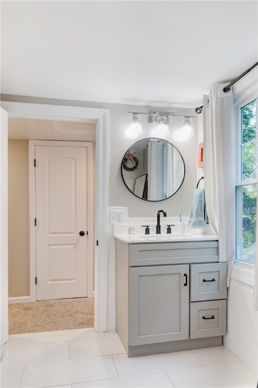 214 Mapleton Street Cranston, RI 02910 - Photo 24 of 39 2nd fl full bath