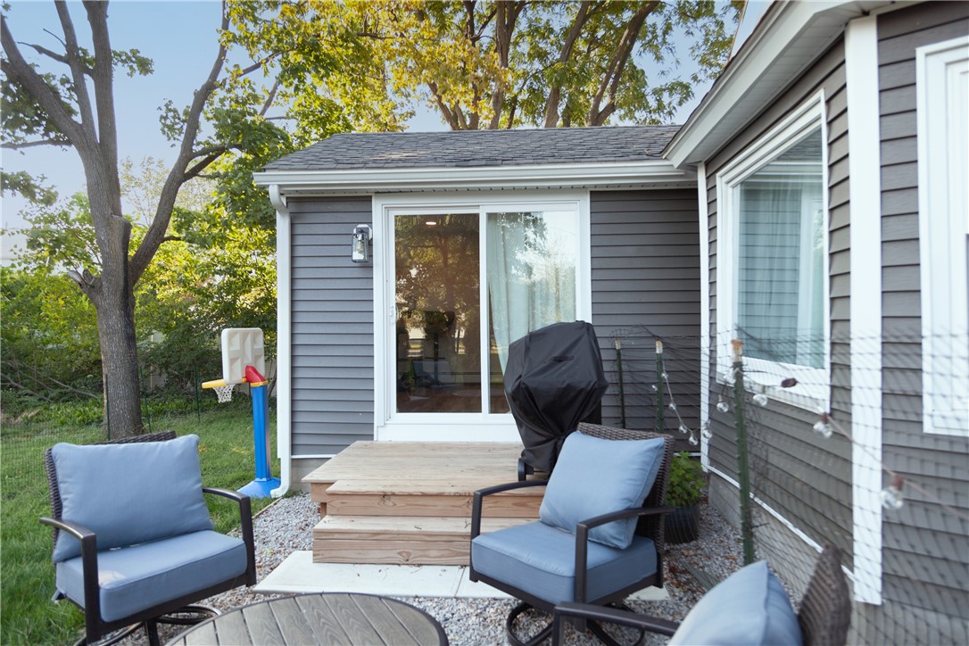 214 Mapleton Street Cranston, RI 02910 - Photo 28 of 39 Gallery Image 28