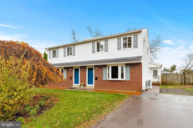 $2,550 | 586 A Olive Street, Unit B, Warminster, PA 18974