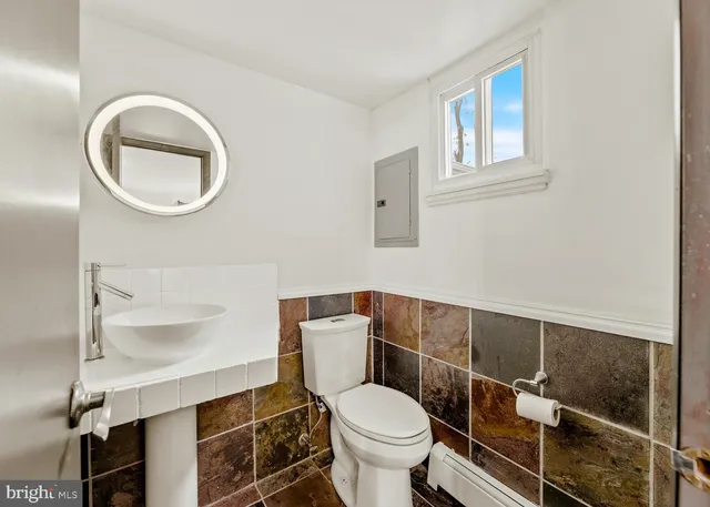 $2,550 | 586 A Olive Street, Unit B, Warminster, PA 18974