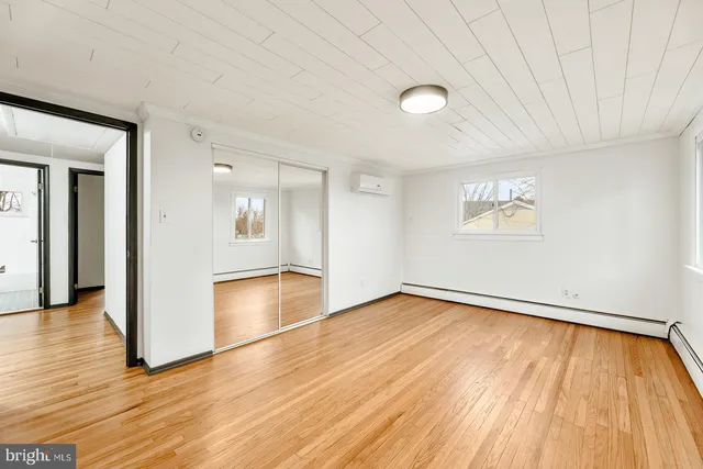 $2,550 | 586 A Olive Street, Unit B, Warminster, PA 18974