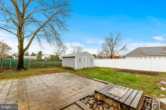 $2,550 | 586 A Olive Street, Unit B, Warminster, PA 18974