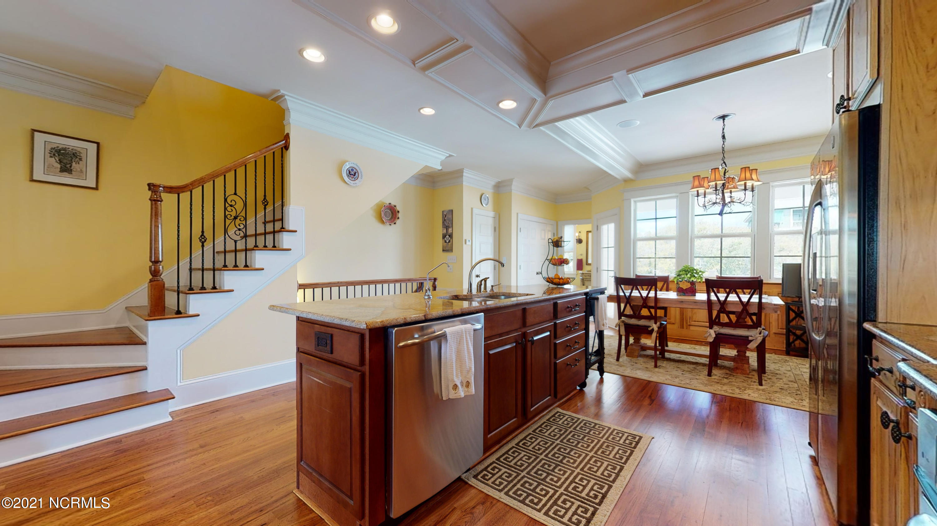 116 Salter Path Road, Unit 102 Pine Knoll Shores, NC 28512 - Photo 16 of 55 Kitchen/Dining