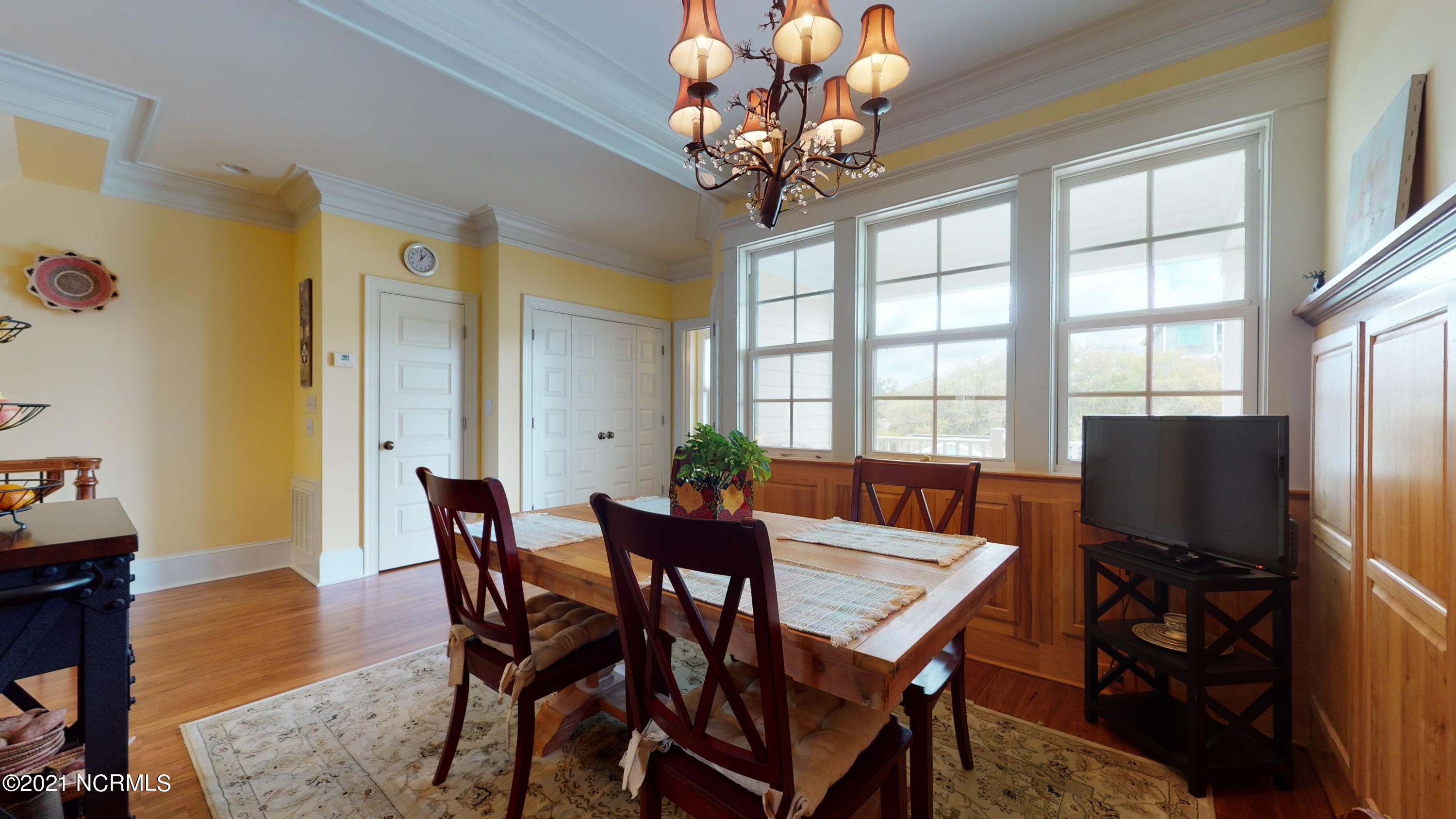 116 Salter Path Road, Unit 102 Pine Knoll Shores, NC 28512 - Photo 19 of 55 Dining