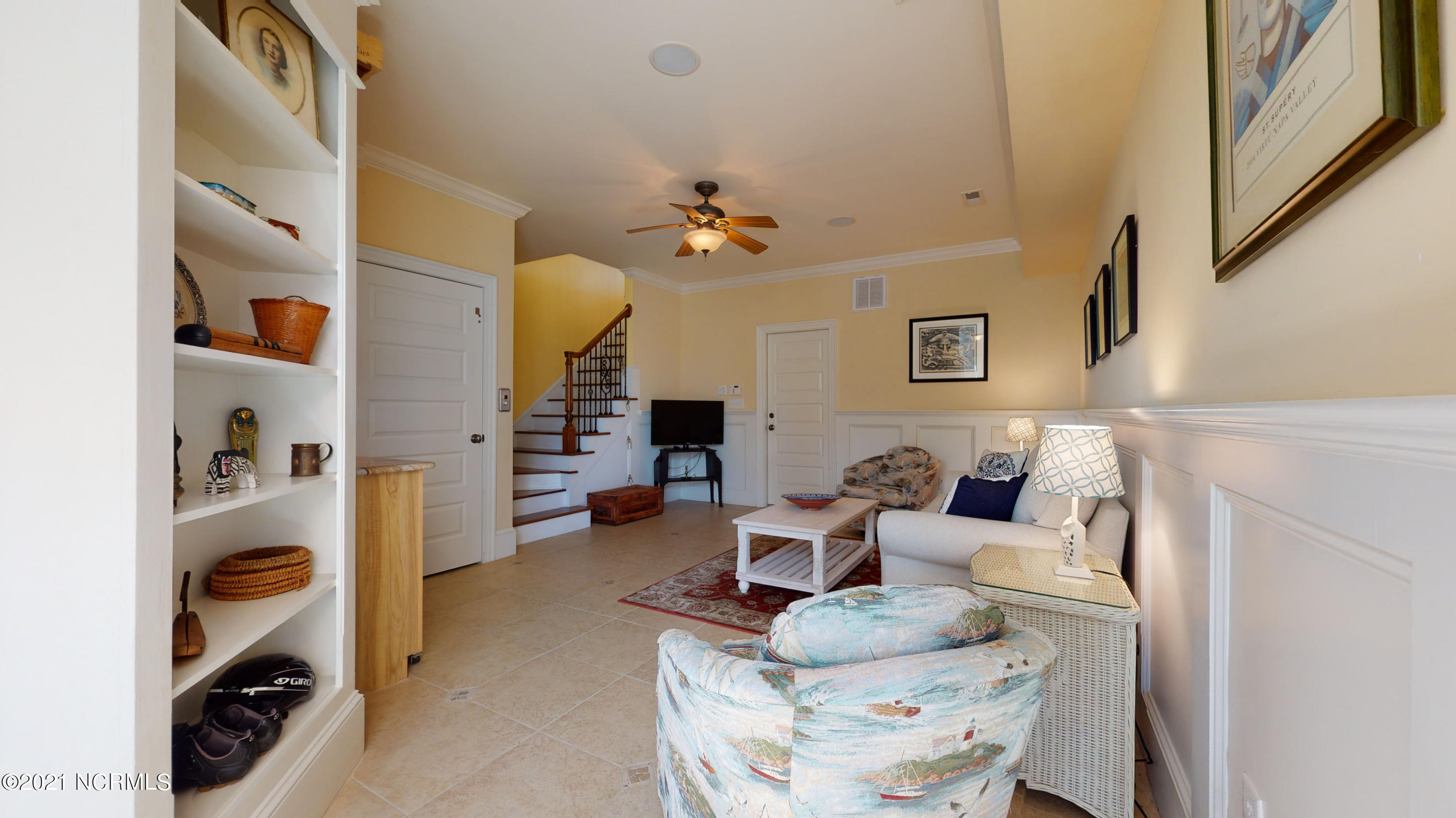 116 Salter Path Road, Unit 102 Pine Knoll Shores, NC 28512 - Photo 6 of 55 Sitting Room