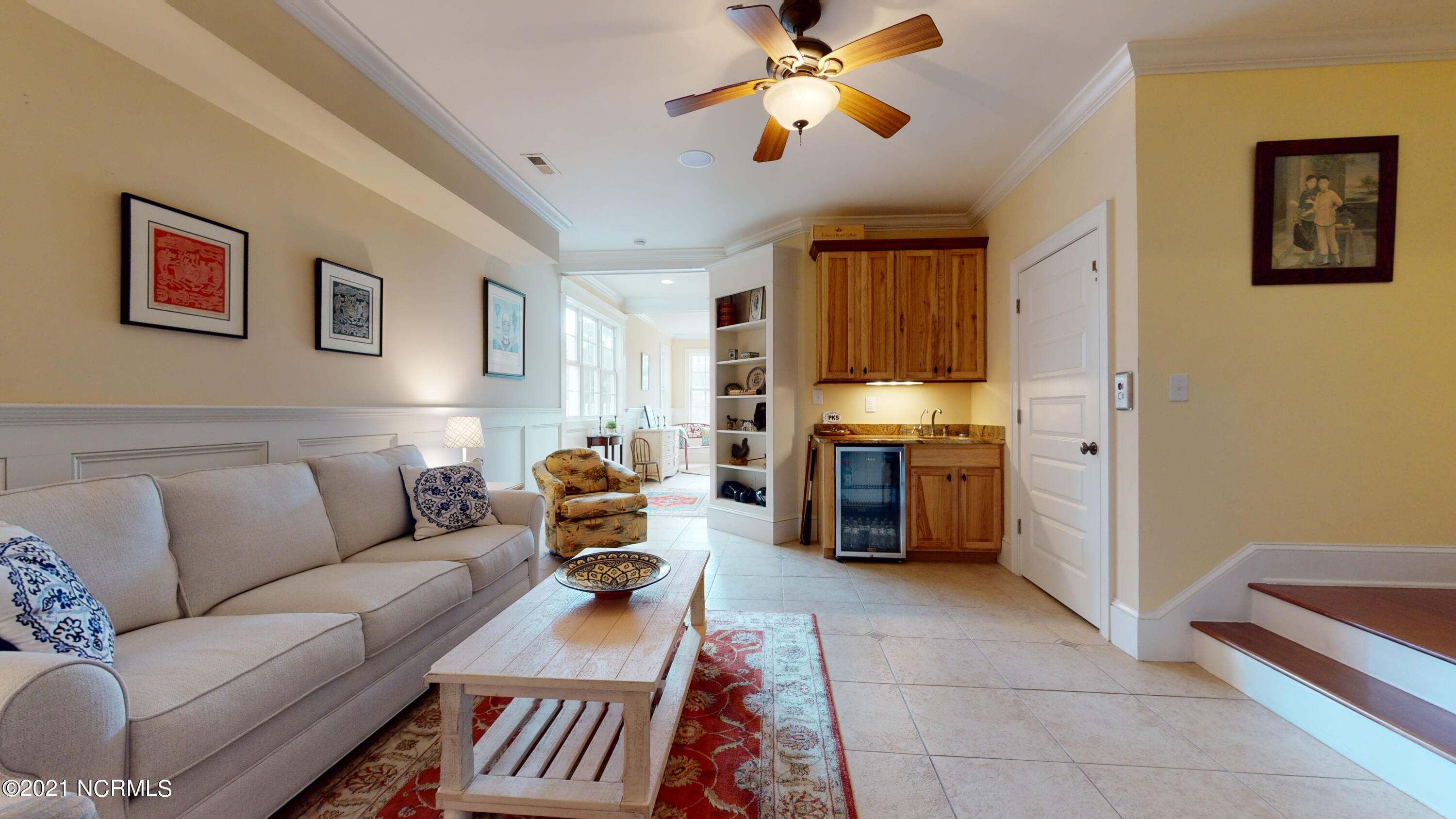 116 Salter Path Road, Unit 102 Pine Knoll Shores, NC 28512 - Photo 7 of 55 Sitting Room
