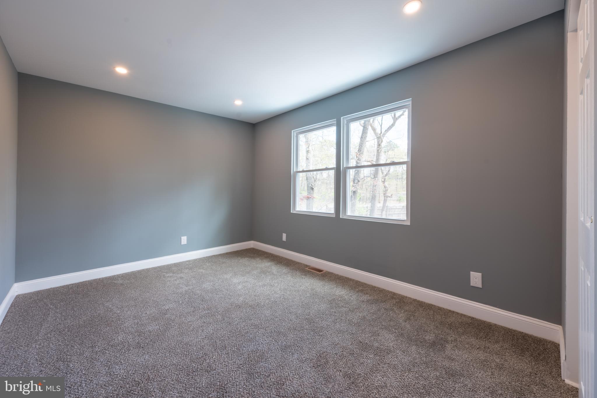 3 Slalom Court Pine Hill, NJ 08021 - Photo 28 of 47 an empty room with windows
