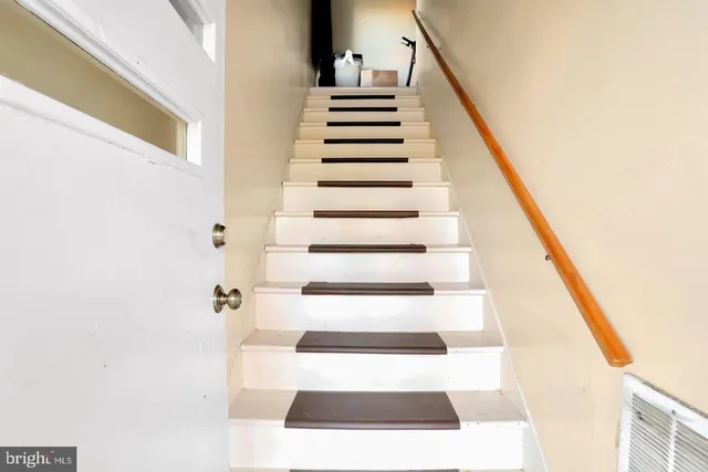 $1,165 | 316 West 9th Street, Unit 2, Front Royal, VA 22630