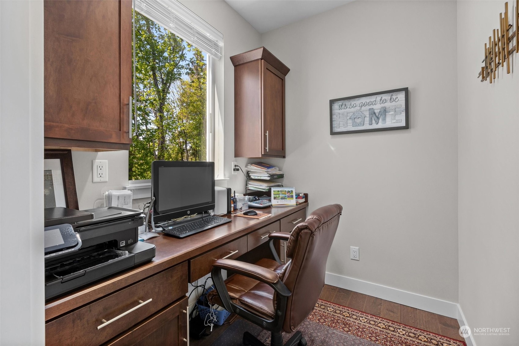 4765 Smithers Avenue South Renton, WA 98055 - Photo 11 of 38 a room with chairs and window