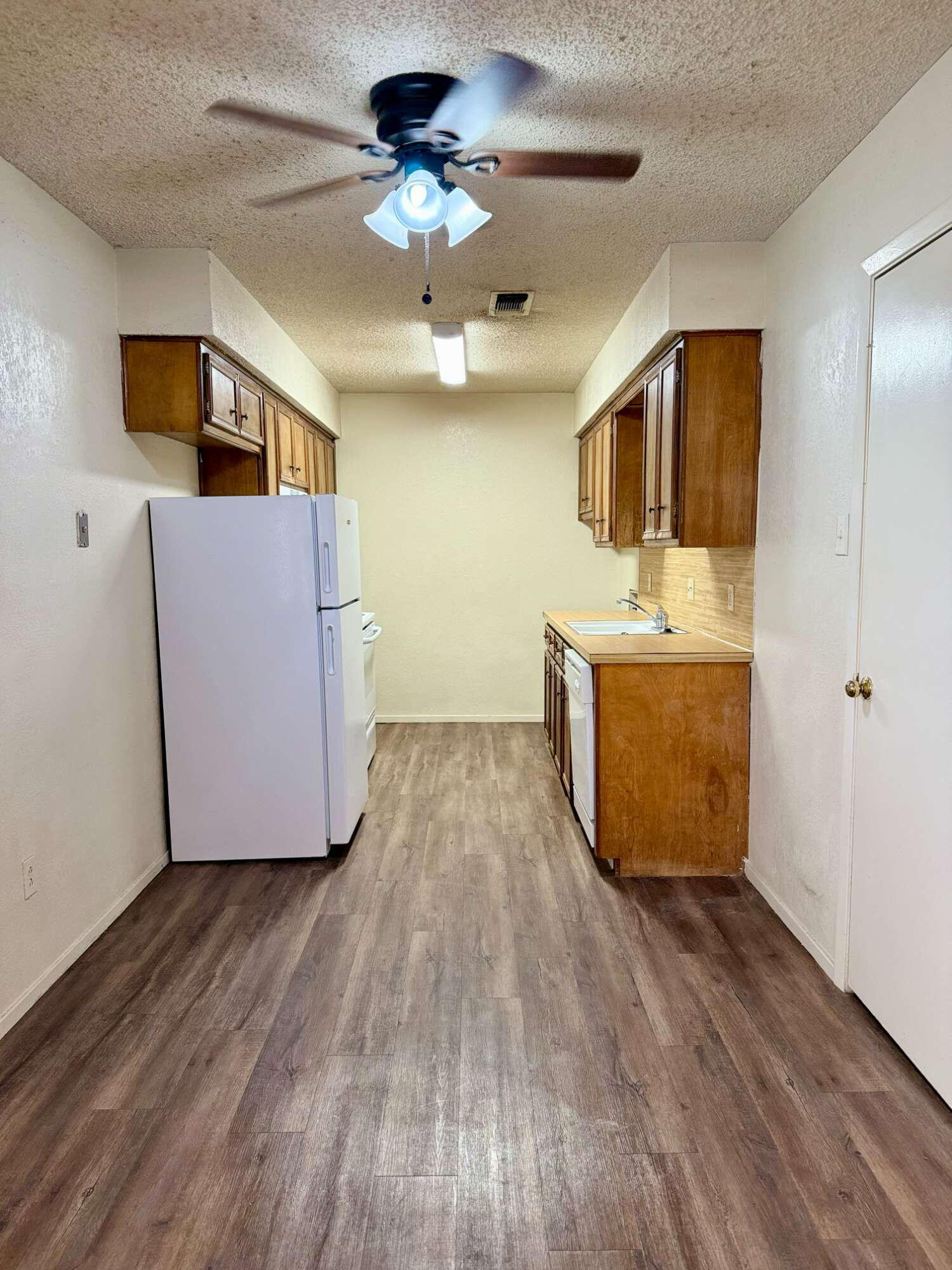6104 37th Street, Unit A Lubbock, TX 79407 - Photo 4 of 14 IMG_6986