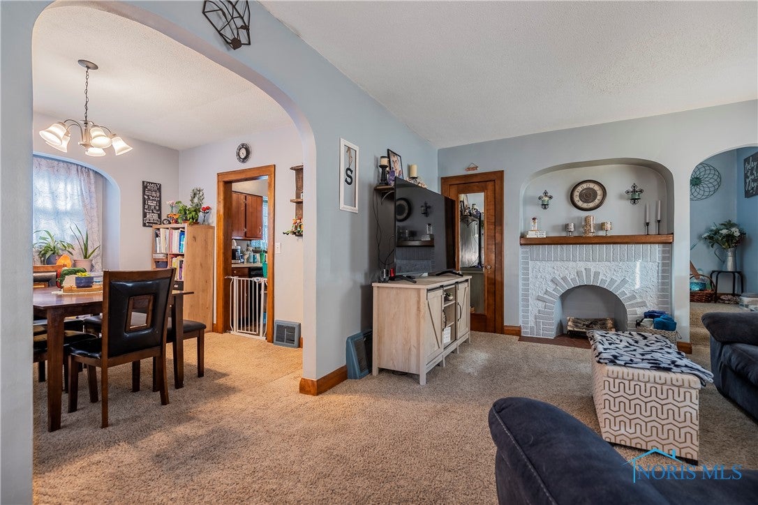 3718 Sherbrooke Road Toledo, OH 43613 - Photo 11 of 31 Gallery Image 11