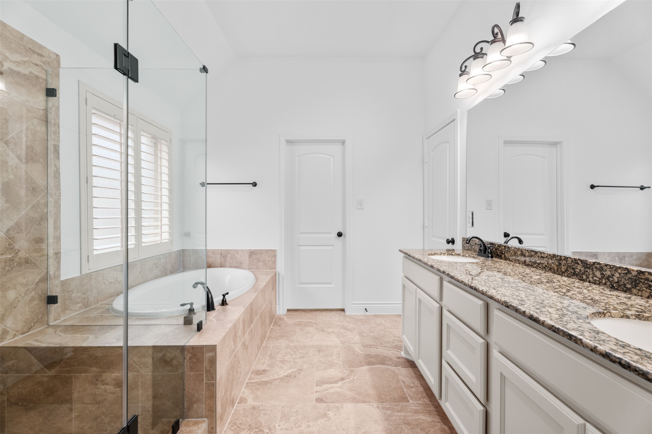 27318 Pendleton Trace Drive Spring, TX 77386 - Photo 28 of 47 Primary bedroom ensuite