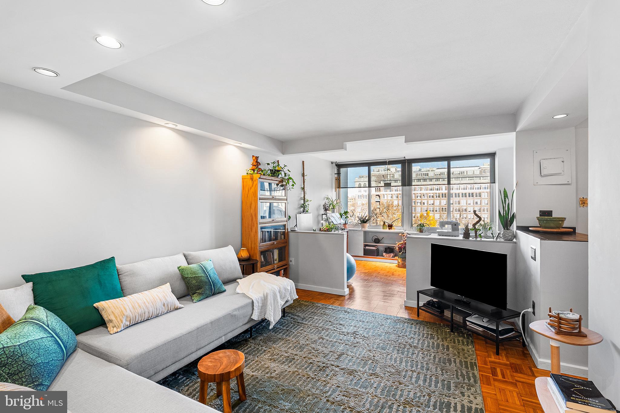 604 South Washington Square, Unit 1106 Philadelphia, PA 19106 - Photo 1 of 24 Welcome to unit 1106