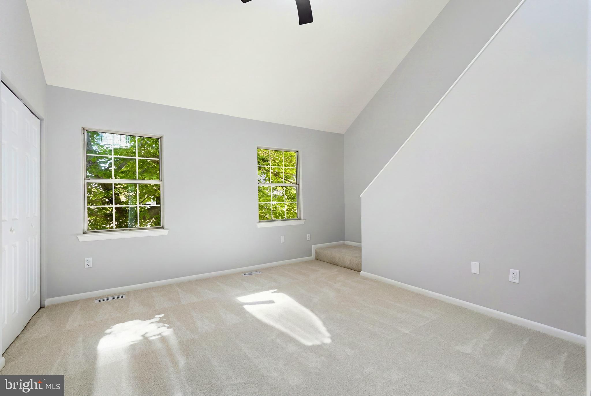3682 Masthead Trail Triangle, VA 22172 - Photo 33 of 53 an empty room with windows