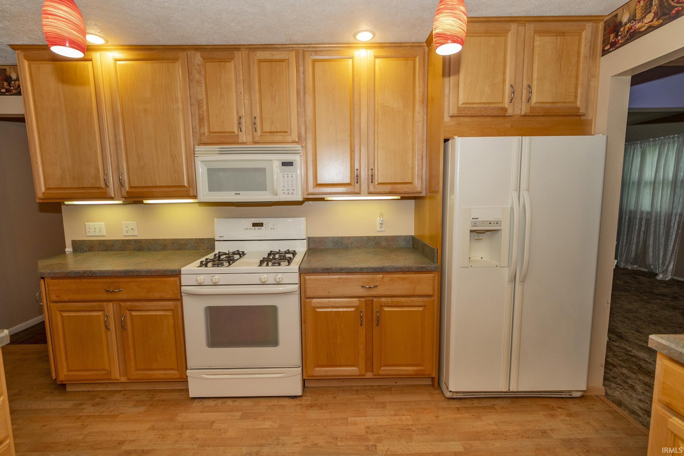 18481 Cleveland Road South Bend, IN 46637 - Photo 15 of 42 Gallery Image 15