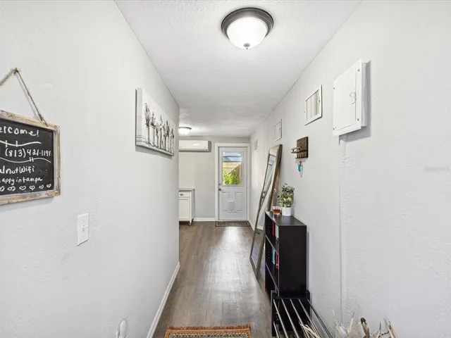 $615,000 | 3323 West Walnut Street, Tampa, FL 33607