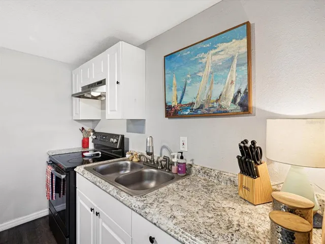 $615,000 | 3323 West Walnut Street, Tampa, FL 33607