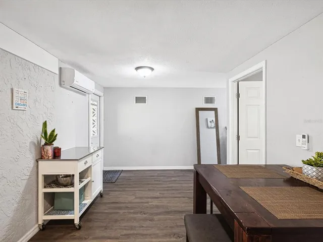 $615,000 | 3323 West Walnut Street, Tampa, FL 33607