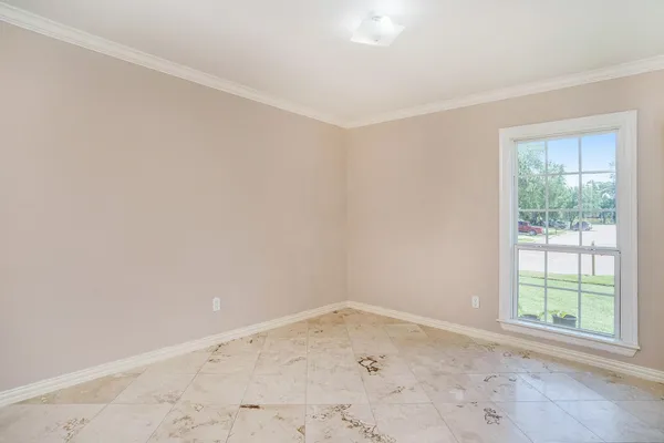 $1,750 | 6319 Hollow Pines Drive, Houston, TX 77049