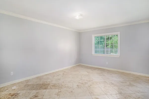 $1,750 | 6319 Hollow Pines Drive, Houston, TX 77049