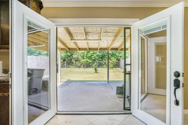 $1,750 | 6319 Hollow Pines Drive, Houston, TX 77049