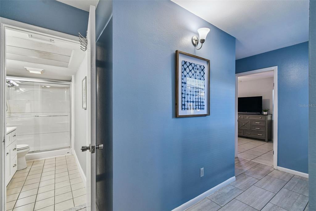 5005 Puritan Road Tampa, FL 33617 - Photo 12 of 77