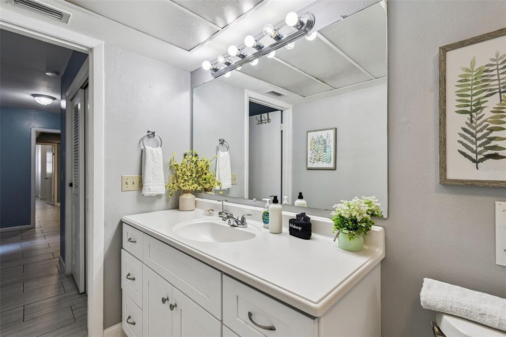 5005 Puritan Road Tampa, FL 33617 - Photo 14 of 77